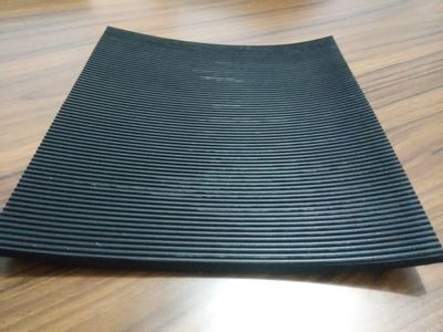 易佰電力 專業制造高品質工業橡膠板、絕緣橡膠板與絕緣墊片